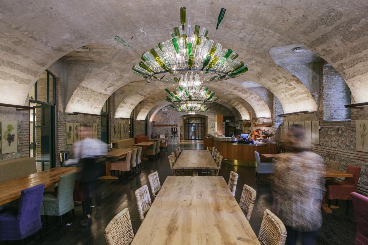 Tsinandali Estate, A Radisson Collection Hotel Eksteriør bilde Restaurant in the wine cellar